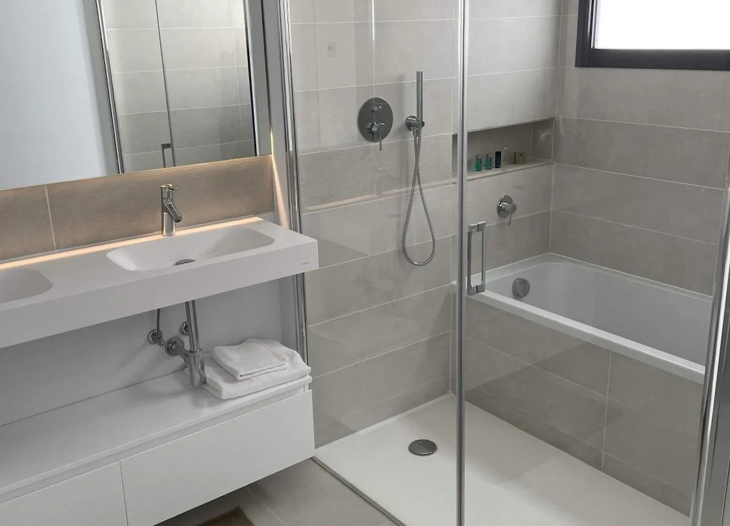 Huswell - Oceanview Stay In Higueron West Fuengirola Lejlighed